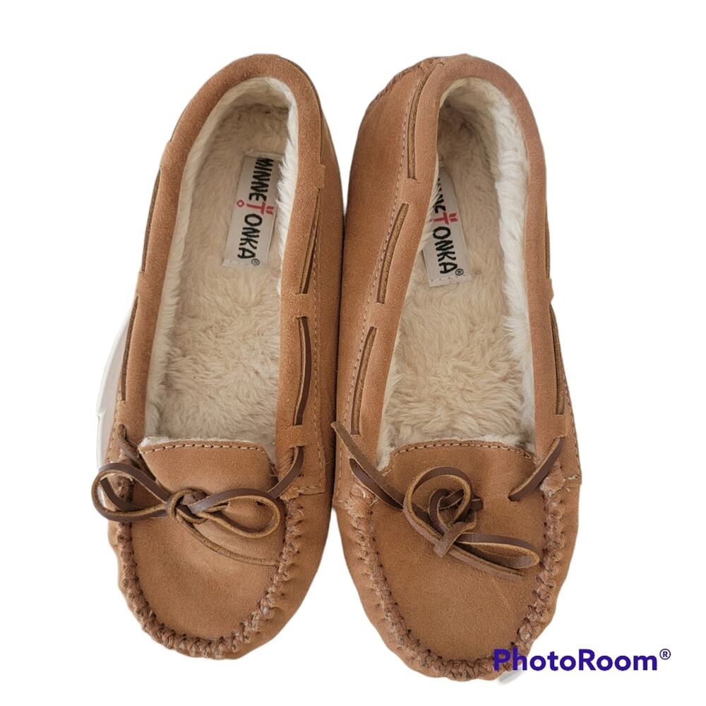 Minnetonka Cinnamon Color Cally In and Outdoor Moccasins Size 8